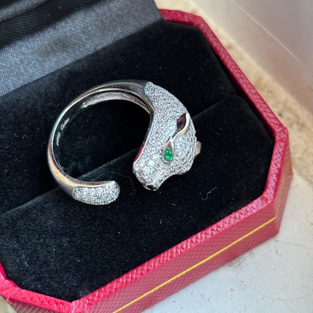18k Cartier white gold Panther Ring with Green Eyes - 8 - Picture 9 of 9